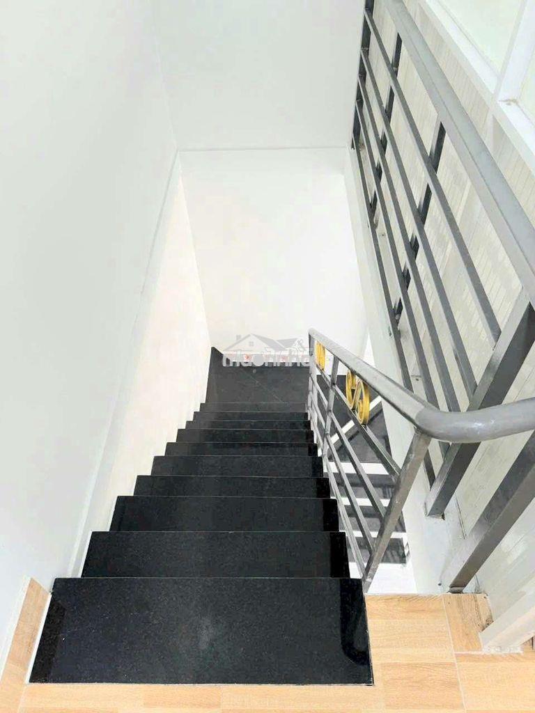 Bán nhà 6d dt: 4*12m 1 lầu 3pn đường 4m 2w - 3