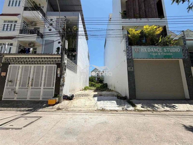 Bán lô đất đẹp đối diện công viên