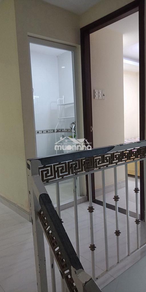 Chính chủ- tầng1-2pn-1wc - dtsd: c+r: 60+30=90m2- tiện nghi - tqd- q3 - 3
