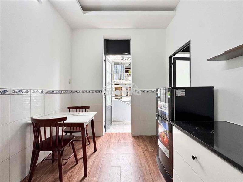 1 phòng ngủ ban công 35m2 quận 10 vòng xoay lý thái tổ