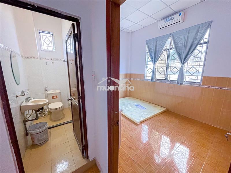 Phòng cửa sổ chân cầu rạch đỉa gần lotte , rmit, đh tôn đức thắng