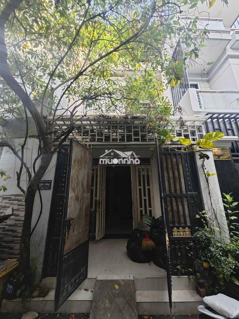 Nhà 1 trệt 1 lầu, sân thượng - 2pn 2wc, đường linh đông, phạm văn đồng