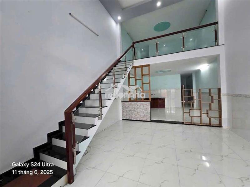 Bán nhà 92,7m2 mới tinh lái thiêu 73 sau lưng ubnd phương gần chợ lt