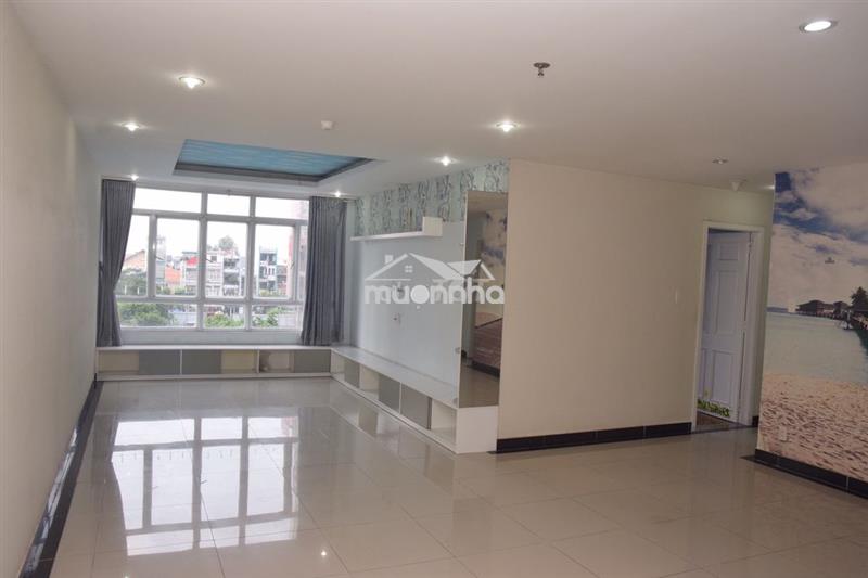 Giá rẻ cho thuê căn hộ giai việt 150m2 4phòng 3wc có nội thất 16triệu
