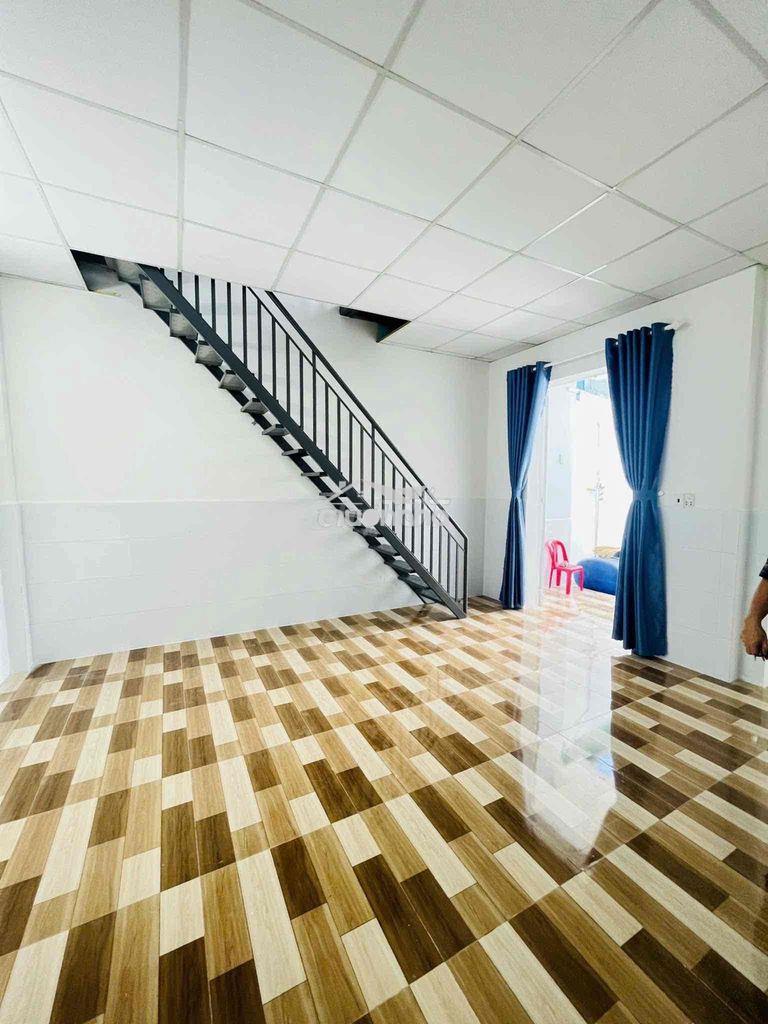 Nhà shr siêu to đường thông đối diện ub.phường ngay ngã tư ga q.12 - 2