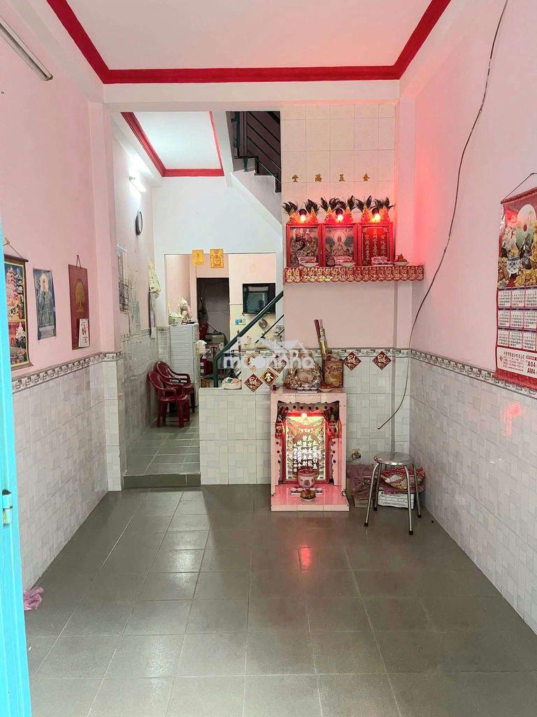 Cho thuê nhà mạc vân p.12. hẻm thông xe ba gác
.dt 3m x 13m.giá 9tr - 4