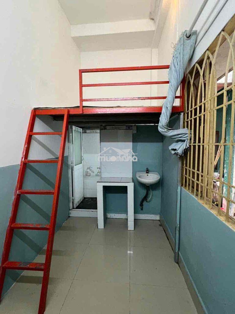 Gác cao sổ trời thoáng gần văn lang - iuh - máy lạnh - 4