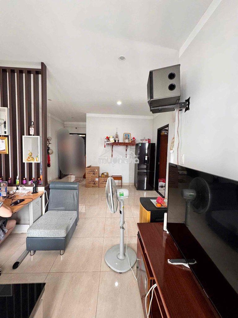 Cho thuê chung cư mỹ phúc 2pn 2bancon view q.1. đầy đủ nội thất. - 2