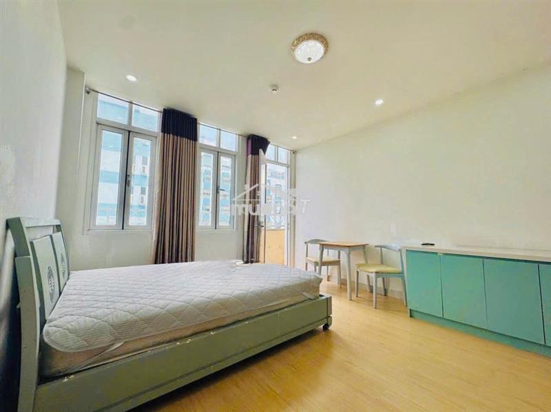 Cho thuê căn hộ studio ban công 40m2 - điện biên phủ 