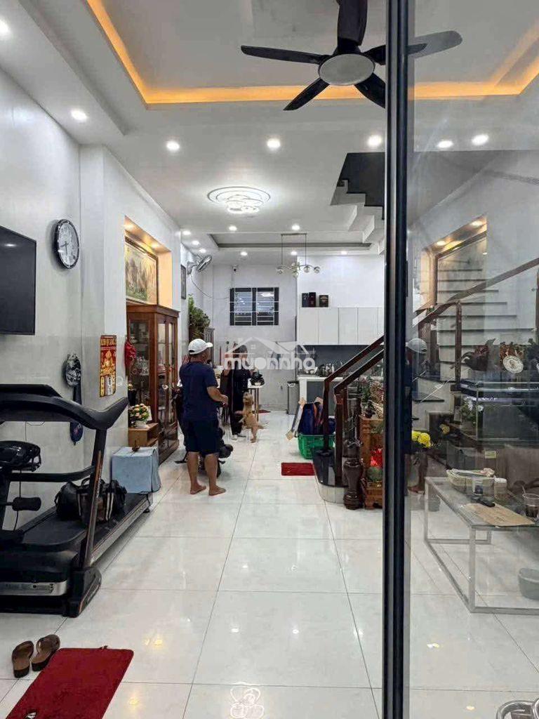 Nhà lầu buôn bán gần hội trường nhân dân dong hòa 