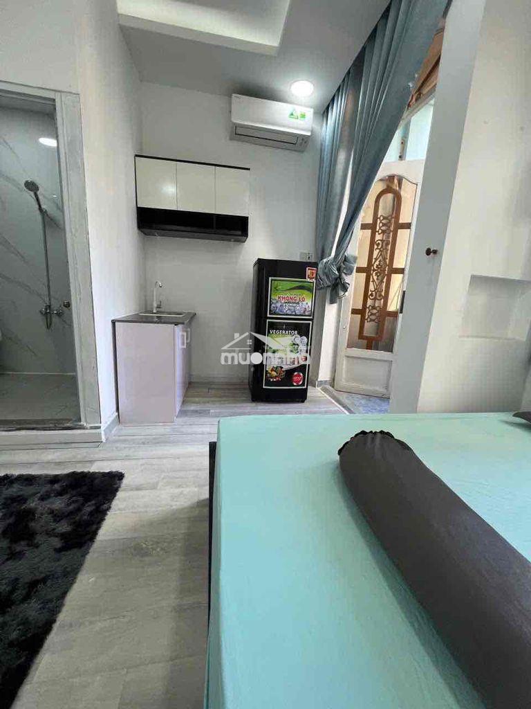 Cho thuê studio ban cổng cửa sổ trời lớn ngay sân bay - 4