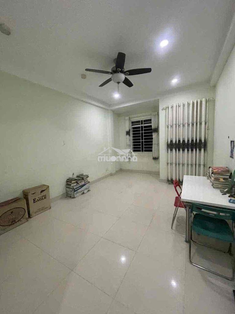 Ngay chợ long trường q9 - nhà mới đẹp - 3lầu 4pn 4wc - đường oto - 3