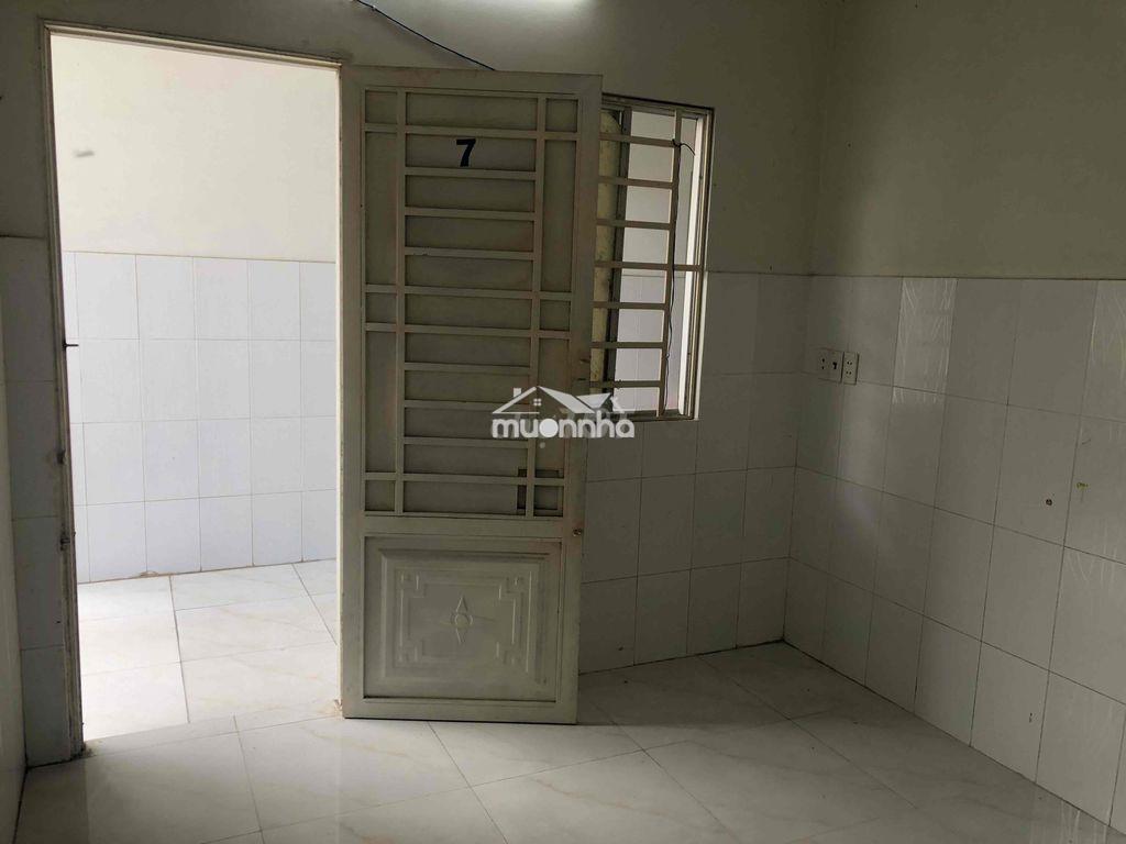 Trống vài phòng có gác, phòng ban công, cửa sổ. - Ảnh 2