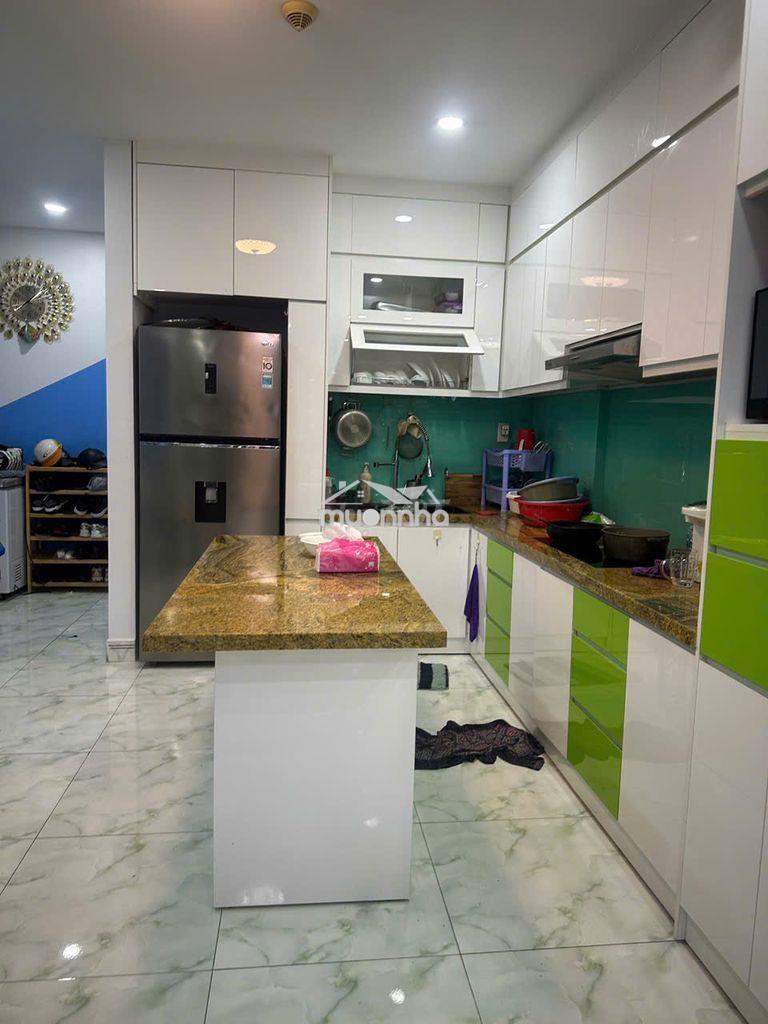 Bán căn góc lô c rộng 99m2, 2 phòng ngủ ,2wc , tặng nội thất cao cấp