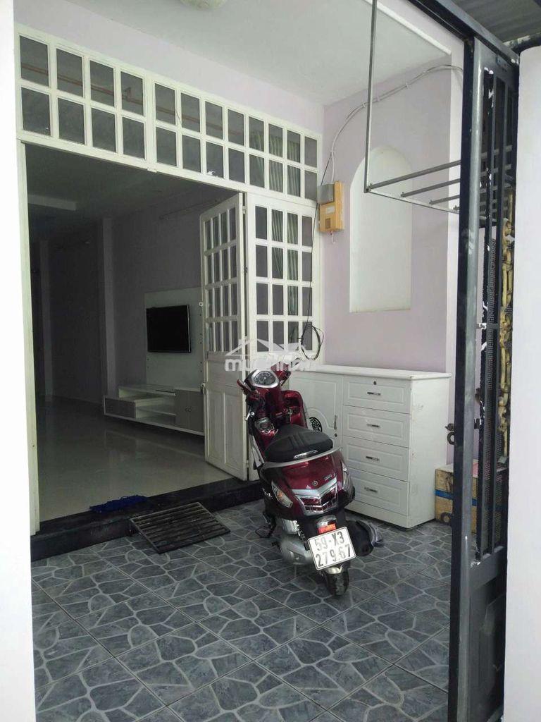 Nhà 64m2 2pn gần chợ thủ đức