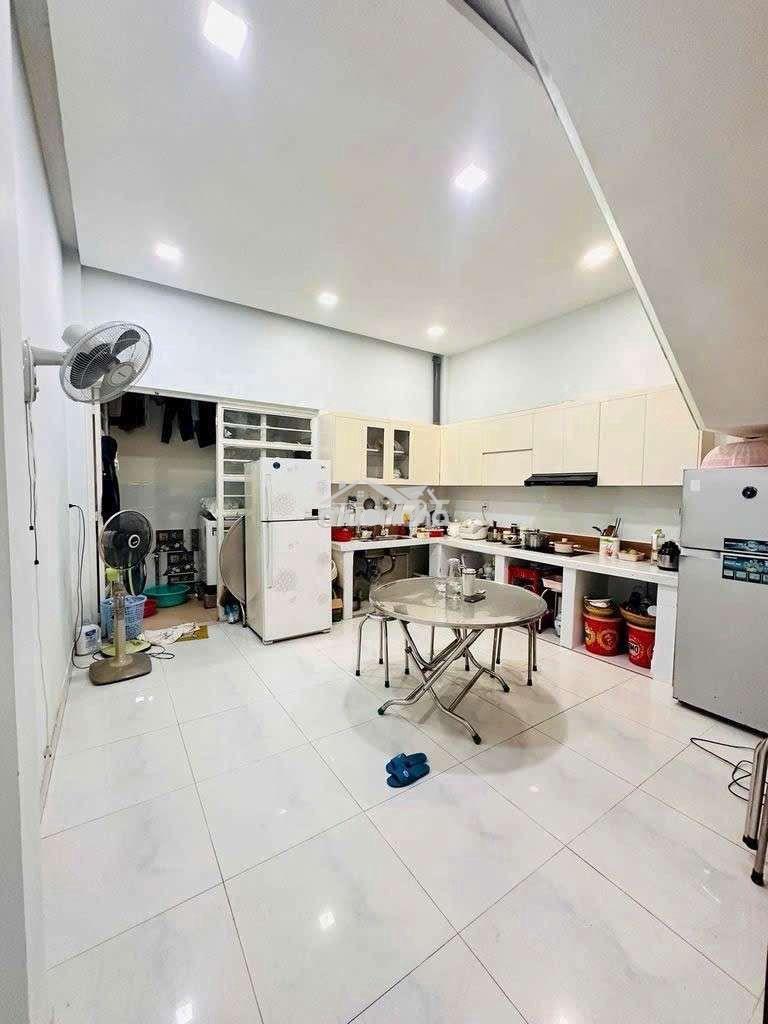 Nhà mới full nội thất hẻm xe hơi huỳnh tấn phát - 2