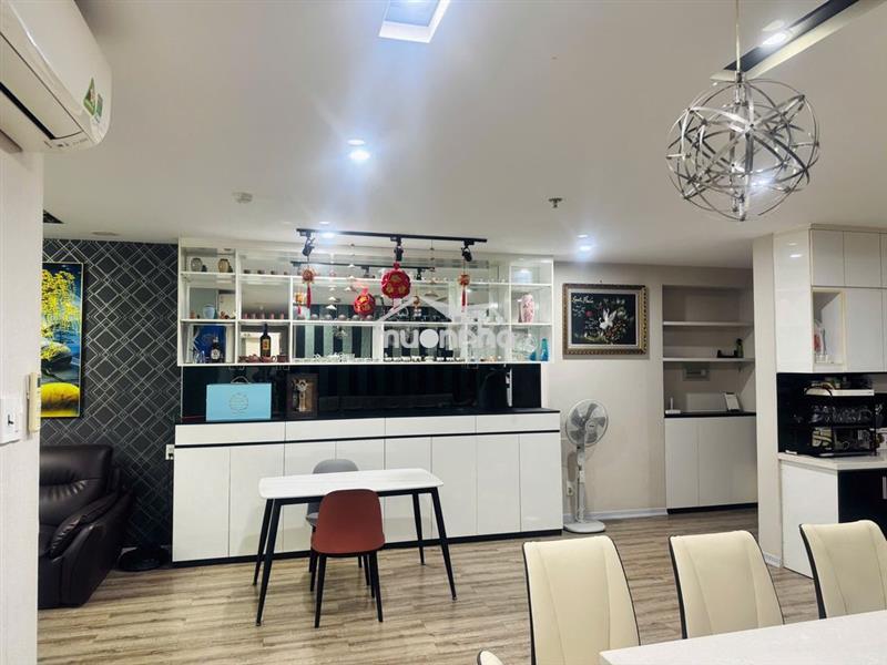 Bán căn hộ 3pn giai việt-150m2 -sổ hồng riêng