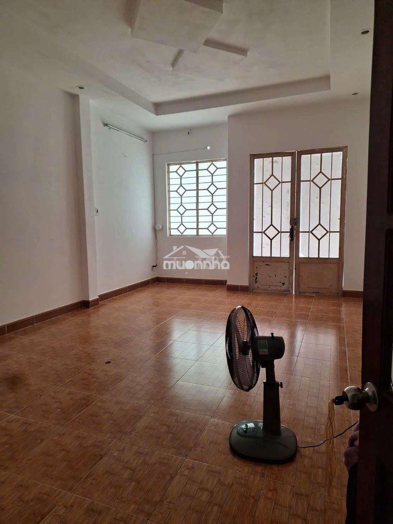 Mt dân tộc 4*12m 1 lầu nhà mới giá 10tr - 4