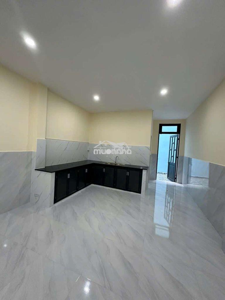 Nhà tỉnh lộ 10 [4x17, lững, 1pn, 2toilet] 9tr/tháng - 2