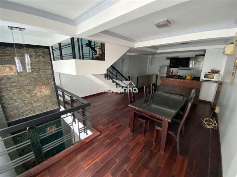 Nhà mới đầy đủ nội thất - trệt lửng 2 lầu sân thượng, 3pn 4vs