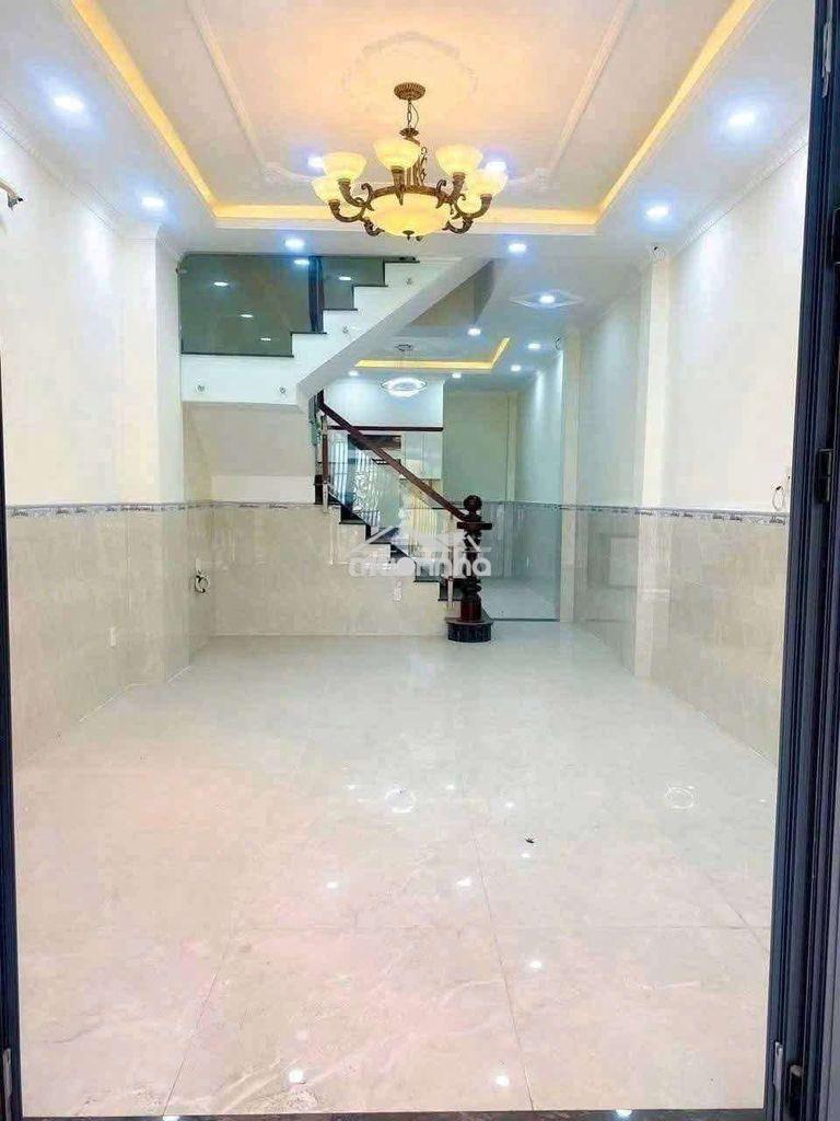 Nhà 2 lầu gần bệnh viện dĩ an