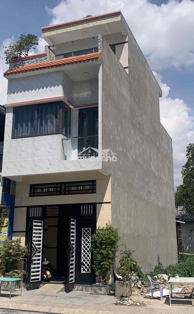 🎁Nhà 1 trệt 2 lầu mặt tiền nhựa gần ngã tư hoà lân quốc lộ 13 thuận an
