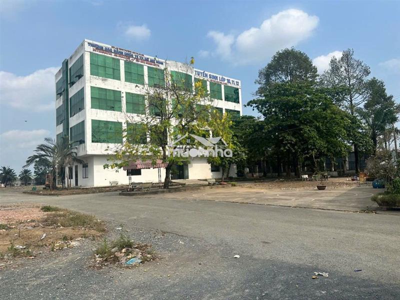 Cho thuê tòa nhà văn phòng 1300m2, mặt tiền ql1a, bình tân