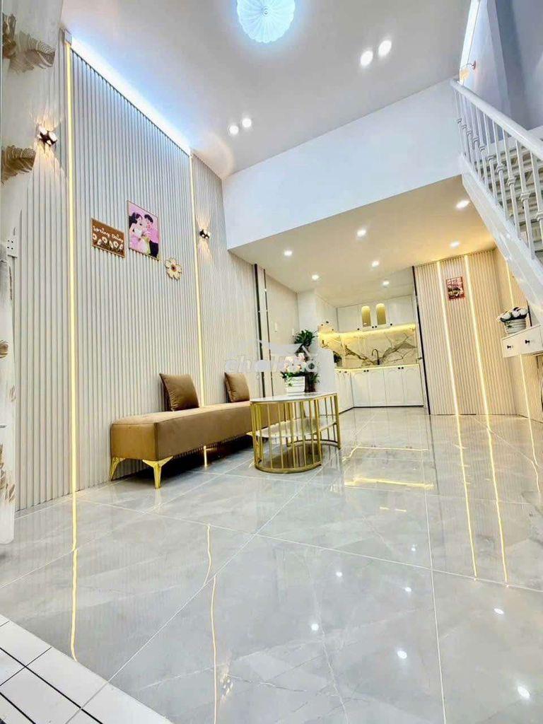 Nhà kế bên quận 7 - 4