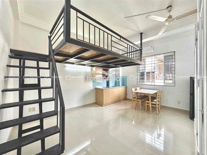 Căn hộ duplex gác cao đầy đủ nội thất, cửa sổ trời siêu thoáng