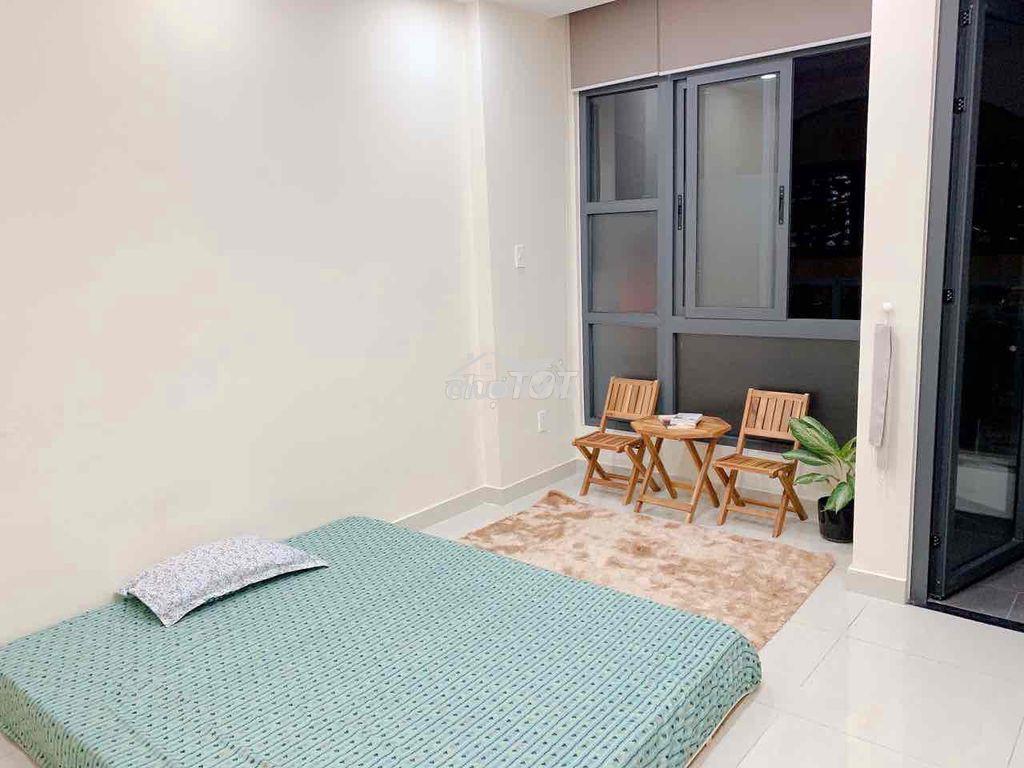 Chính chủ cho thuê căn hộ full nội thất có ban công thoáng mát - 2