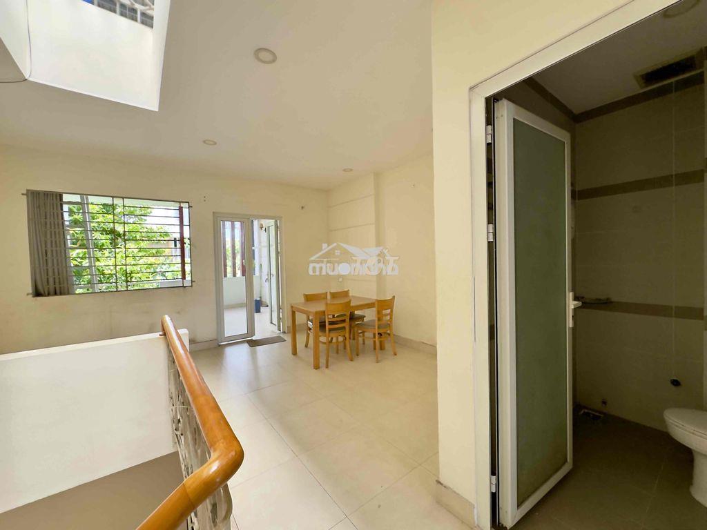 Cho thuê căn hộ 85m2 ban công, đường rộng, kdc an ninh - 2