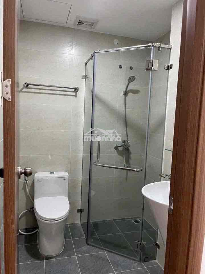 Ghép bcons phòng master giá 2tr350/phòng