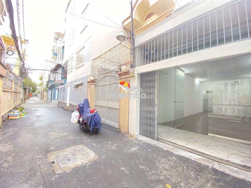 Nhà gân mt hxh 4x15 đào duy anh p9 phú nhuận