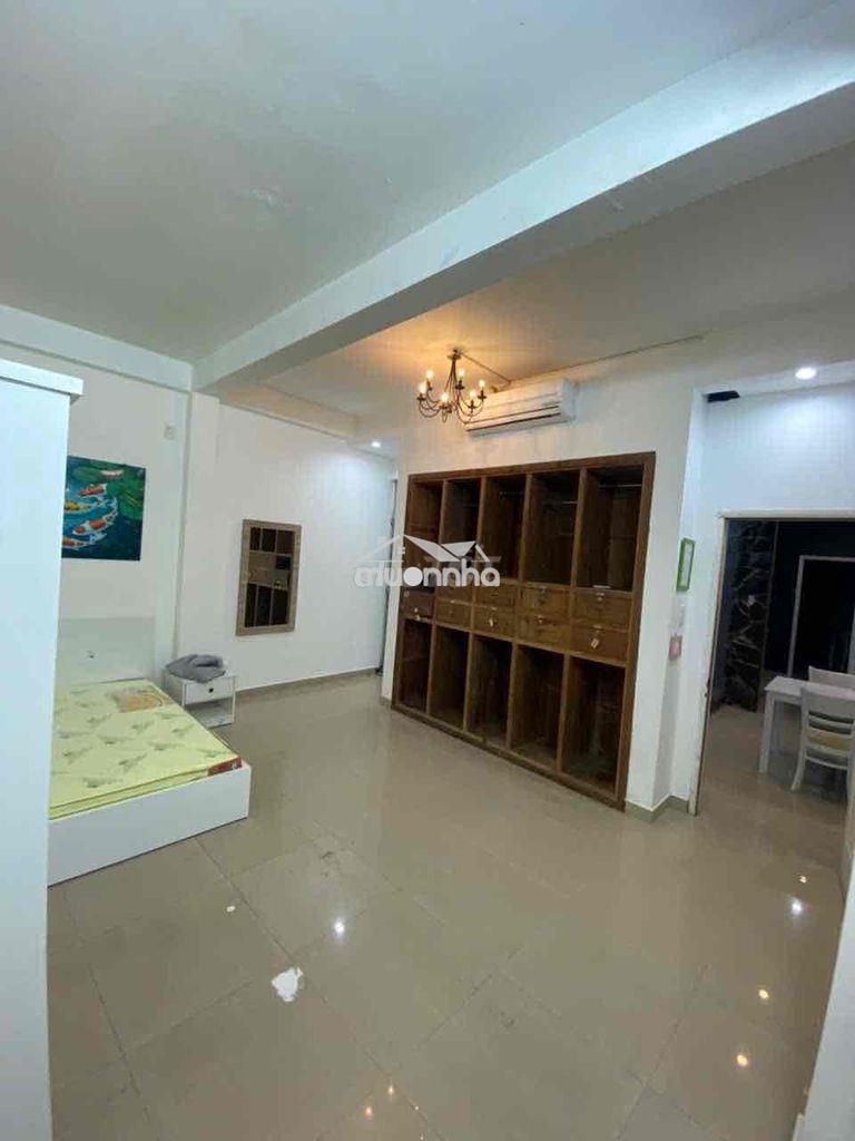 Căn hộ ban công 2pn full nt ngay nguyễn văn cừ q1 y hình - 4