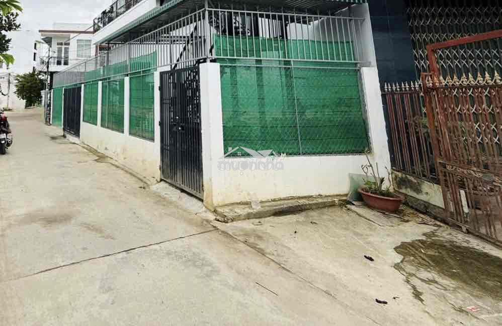 Siêu phẩm x/y đường số quận 4 ngay  hồ bơi - khu trung tâm thể thao - - 2