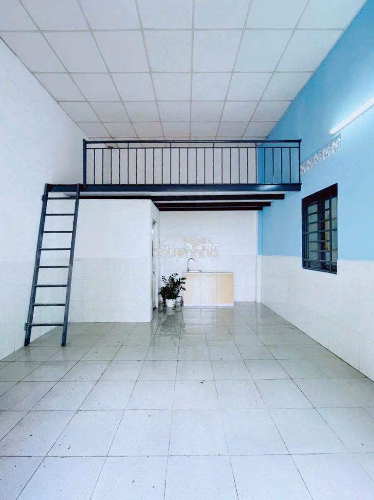 Kiot mặt tiền rộng rãi, thoáng mát, dĩ an, gần ktx khu a, bx miền đông