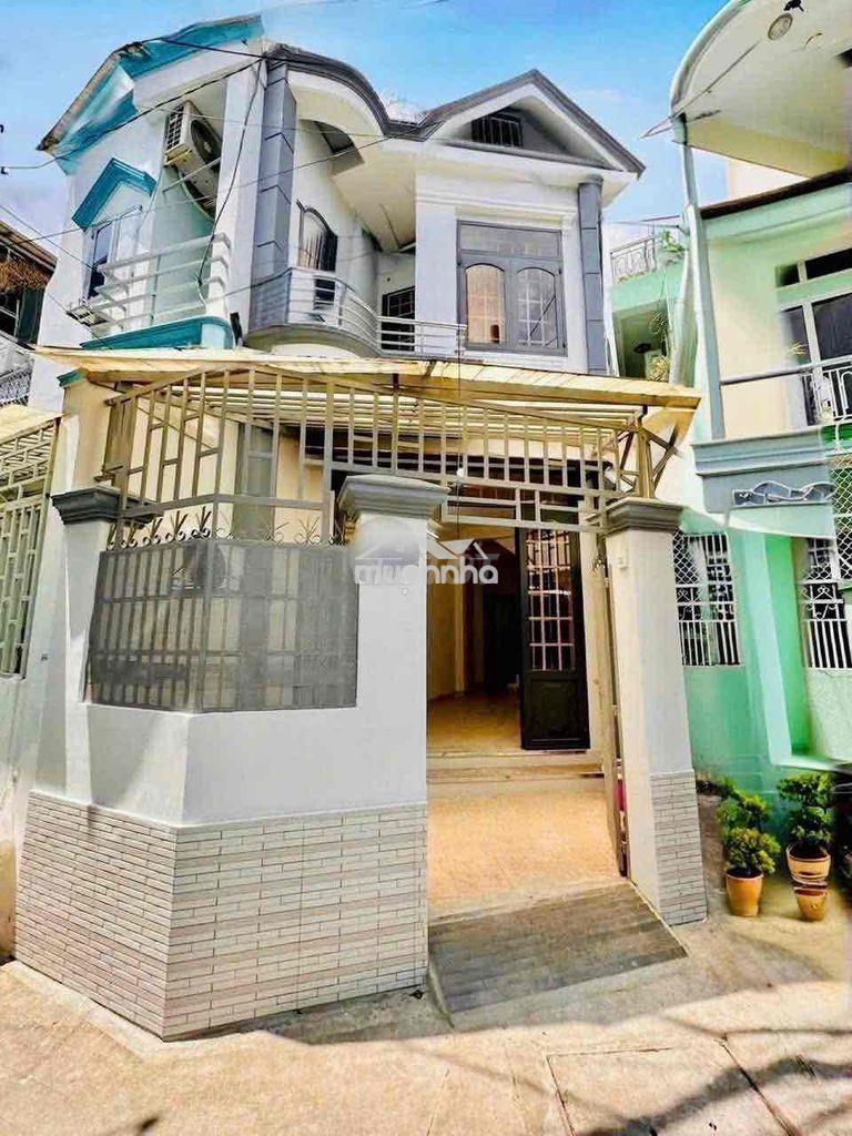 Cho thuê nhà nguyên căn hẻm xe hơi. 2pn2wc hoàng hoa thám p5, bt