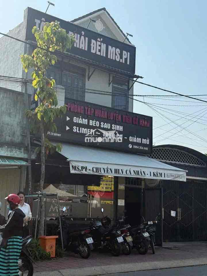 Nhờ ace phí 2%   🍀bán hoặc cho thuê nhà 1 trệt 1 lầu ngay phòng xoay h