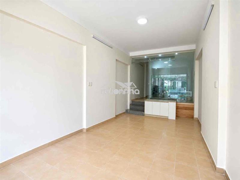 🏢  Nguyên căn 3 lầu hẻm xe tải nguyễn hữu cảnh - landmark81