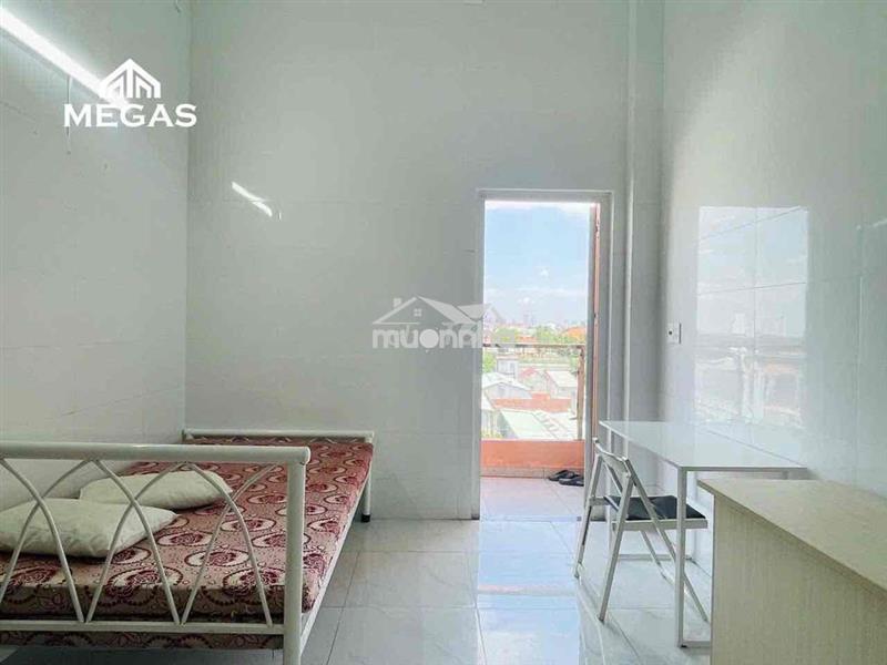 Phòng giá tốt có máy lạnh, tủ bếp ngay gần cao đẳng công thương quận 9