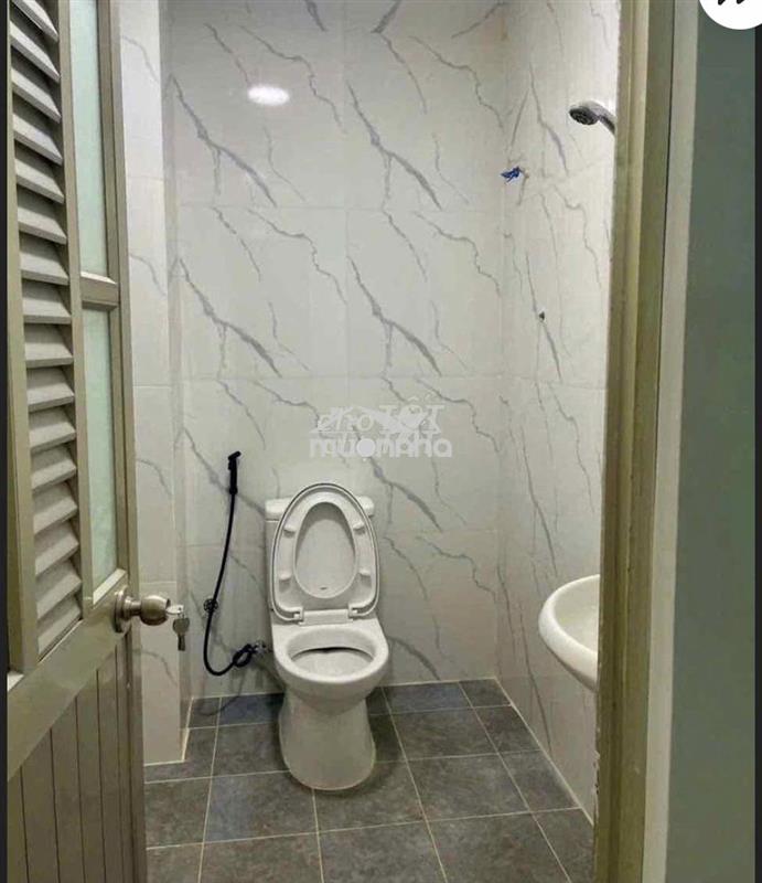 Nhà 4 tầng mặt tiền lò gốm, 4m x 25m, 4pn, 4wc