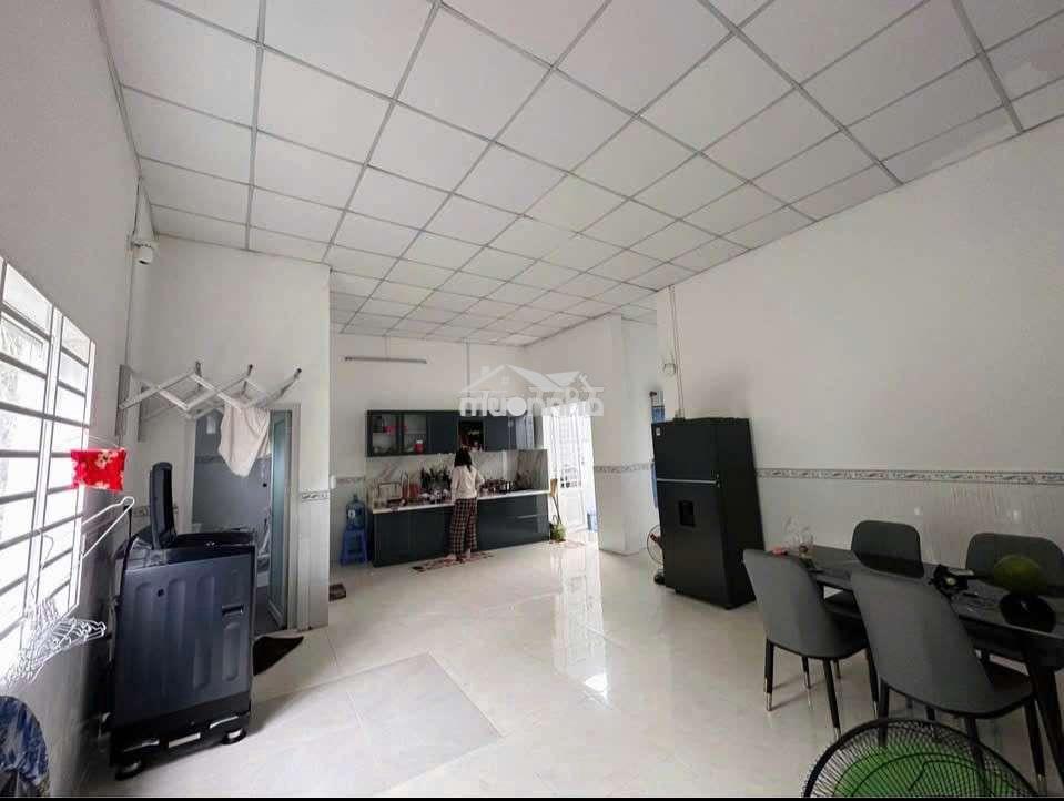 Bán nhà 2pn 155m2 sân to xe hơi đưong lê chi dân sổ riêng mới đẹp - 2
