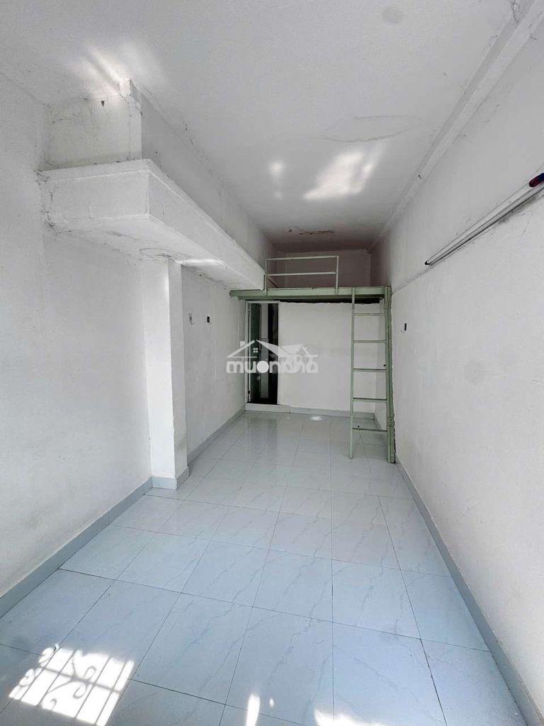 Ban công bao nắng lầu 4 thang bộ, gần trường đh văn hiến, bv tân phú - 2