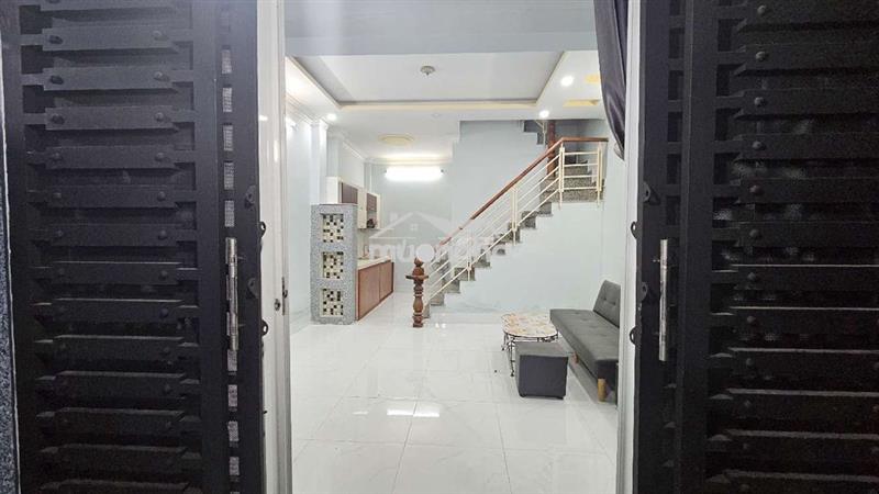 Nhà 4,5 x 7m lầu đúc đường huỳnh tấn phát, gần chợ.