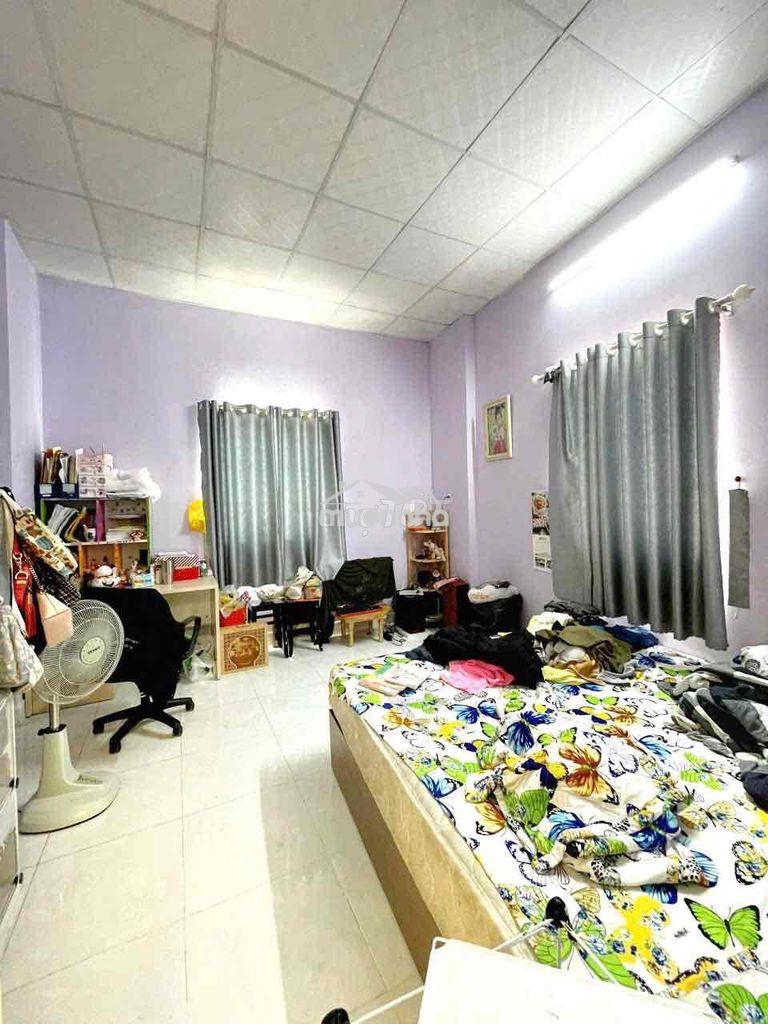 🌹🌹 Nhà nc 4pn 3wc - giá rẻ - giáp q7 - hđ lâu dài 🌹🌹 - 3