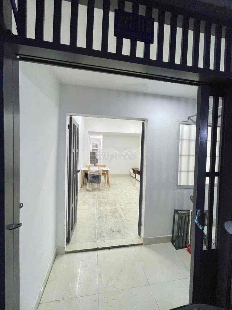 Nhà nguyên căn - 1 trệt 1 lầu - khu trung tâm
