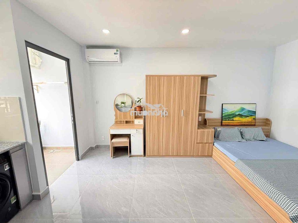 Căn hộ ban công rộng 40m2 có mgr ngay chợ hoàng hoang thám - khu k300 - 4
