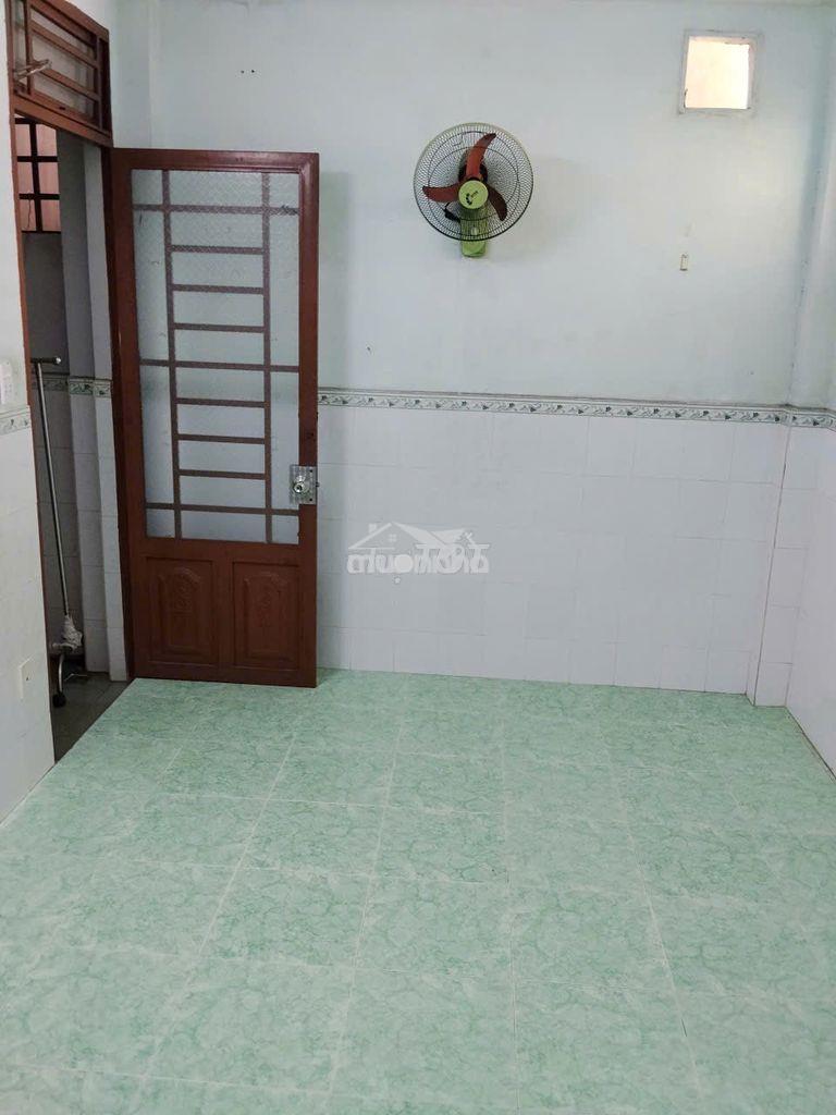 Phòng trọ cho thuê 15 m2, khu phan xích long , phường cầu kiệu, tphcm