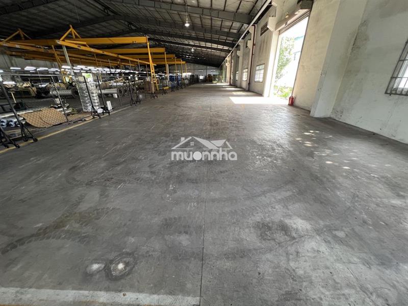 Cho thuê kho 700m2 trong kcn đại đăng
