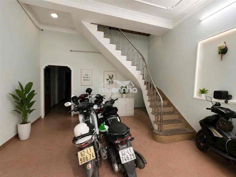 Bán nhà tôn đản ngang 6m vuông gần mt
